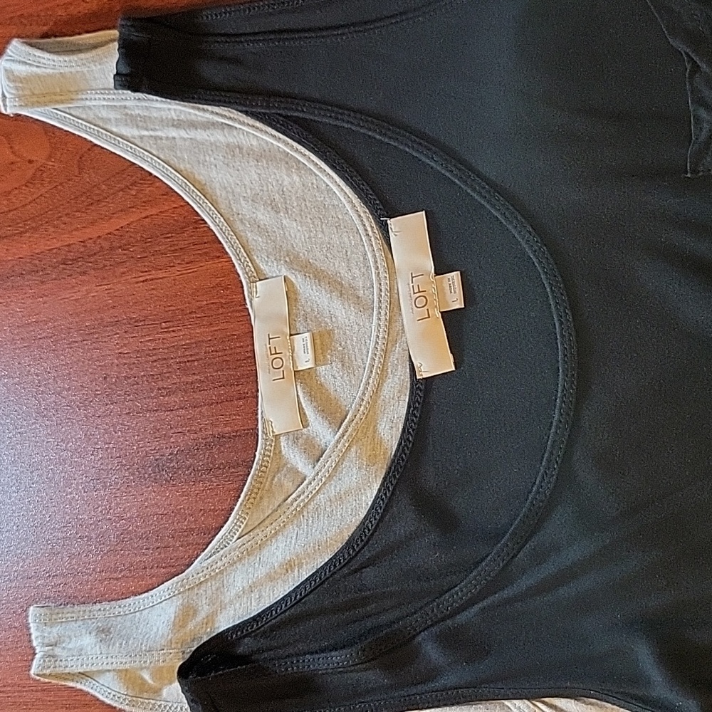 Bundle of 2 Loft pocket tank tops - black and grey